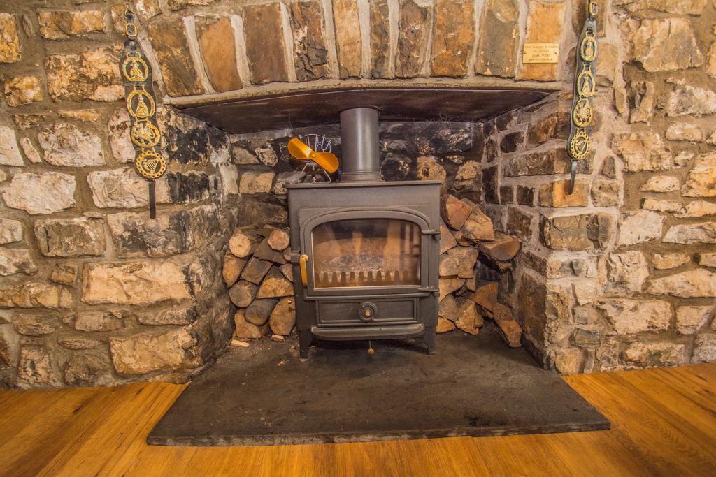 Victoria Inn Cowbridge Dış mekan fotoğraf
