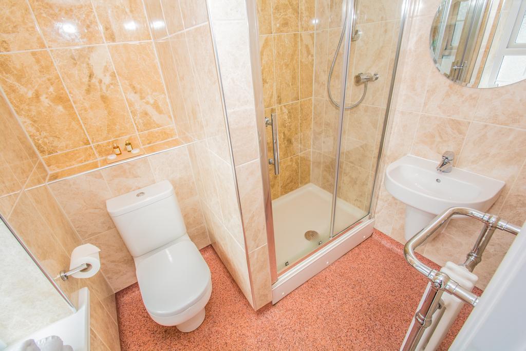 Victoria Inn Cowbridge Dış mekan fotoğraf