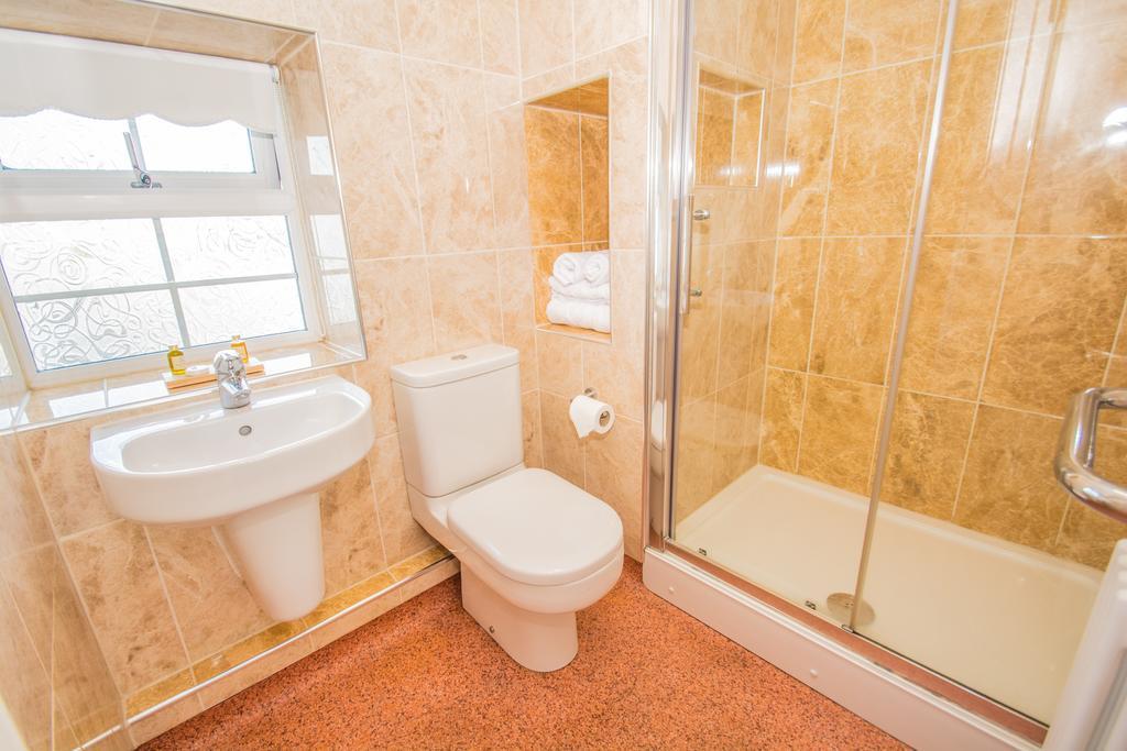 Victoria Inn Cowbridge Dış mekan fotoğraf
